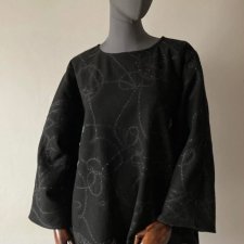 Bluza sweter 100% welna złote zawijasy.