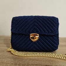 Torebka że sznurka cross body