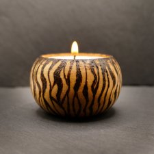 Drewniany świecznik tealight z motywem pasów inspirowanych naturą - pirografia, idealny prezent handmade